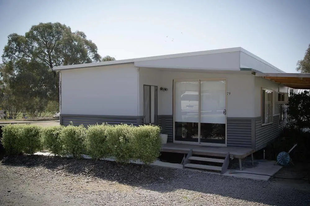Greenleigh Central Canberra Motel 2*,